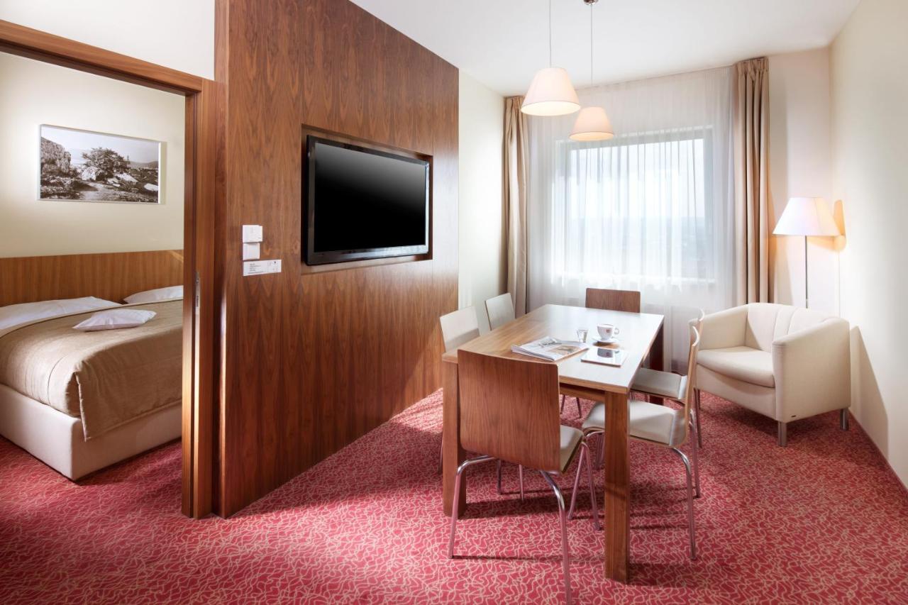 Clarion Congress Hotel Ceske Budejovice Bagian luar foto