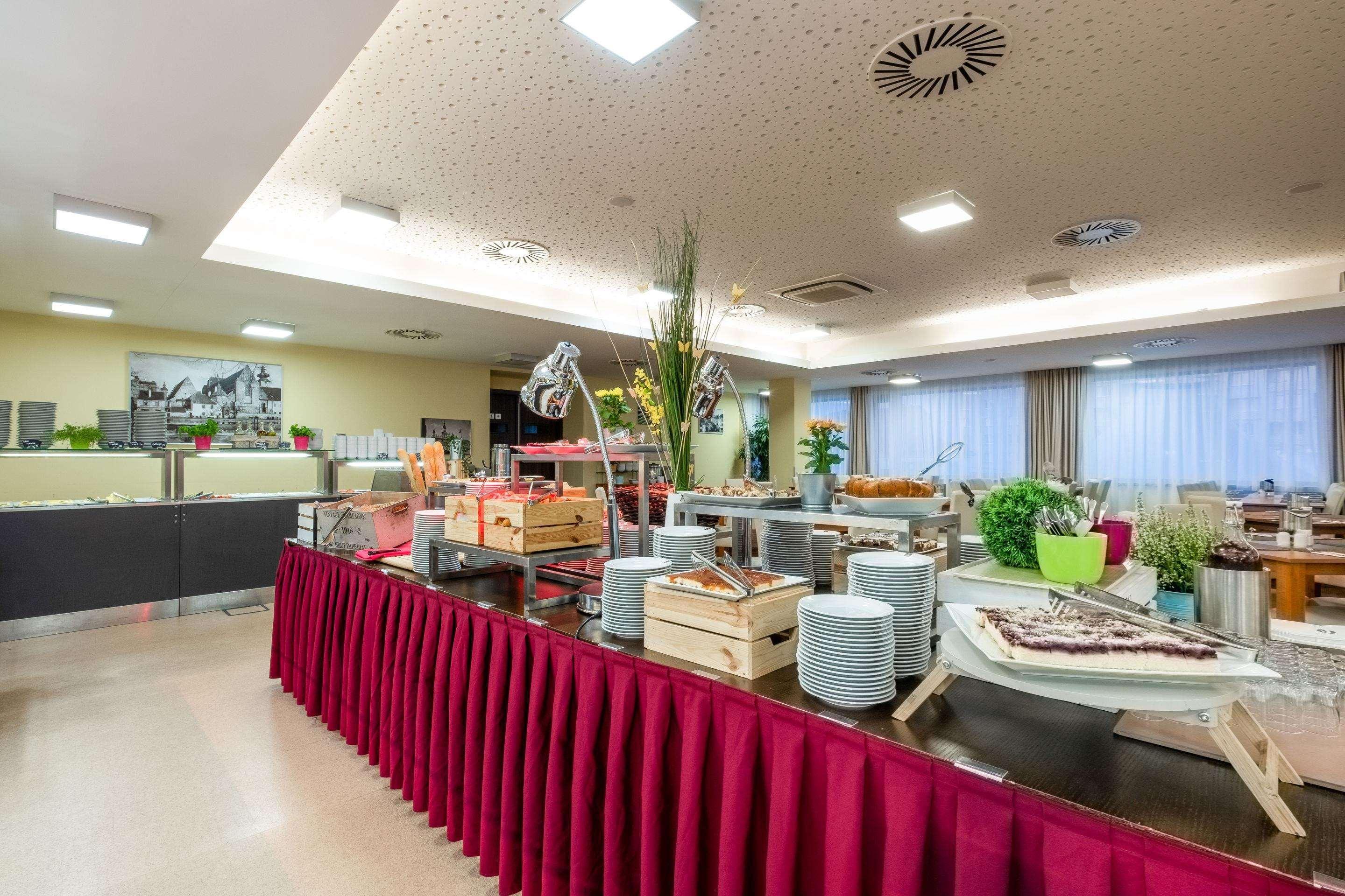 Clarion Congress Hotel Ceske Budejovice Bagian luar foto