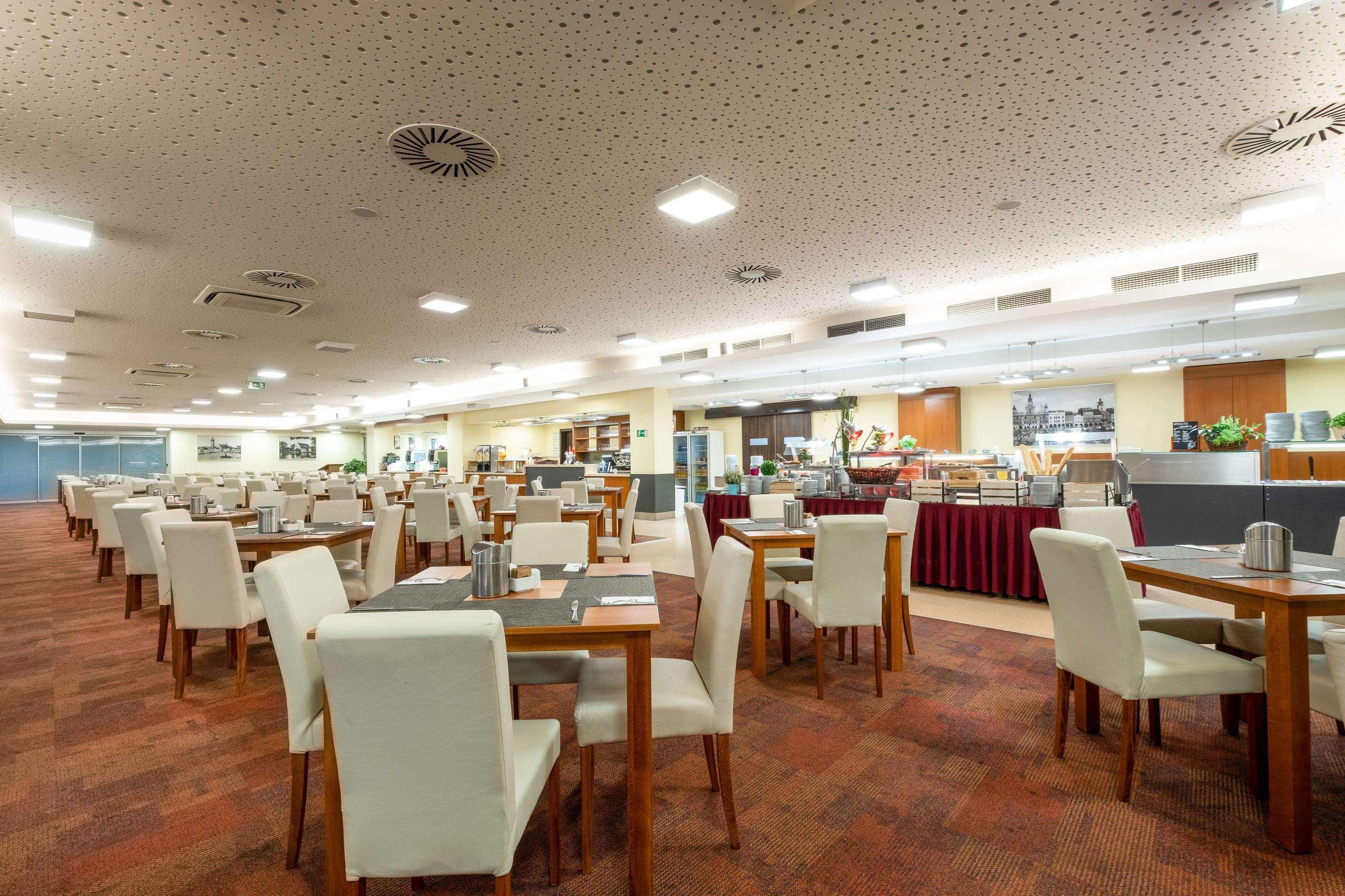 Clarion Congress Hotel Ceske Budejovice Bagian luar foto