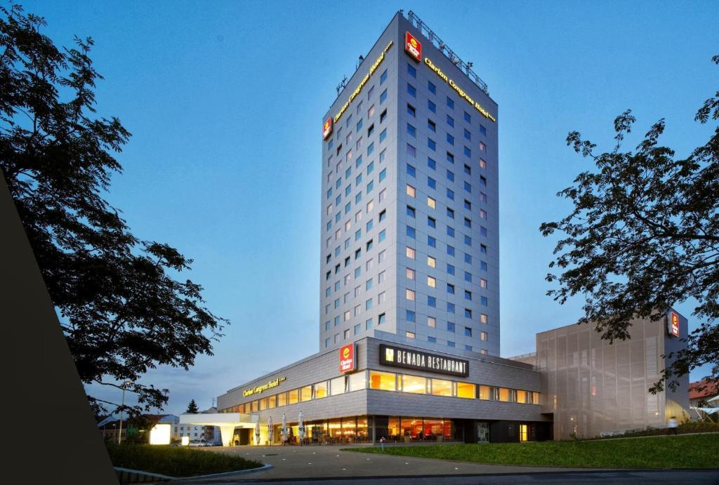 Clarion Congress Hotel Ceske Budejovice Bagian luar foto