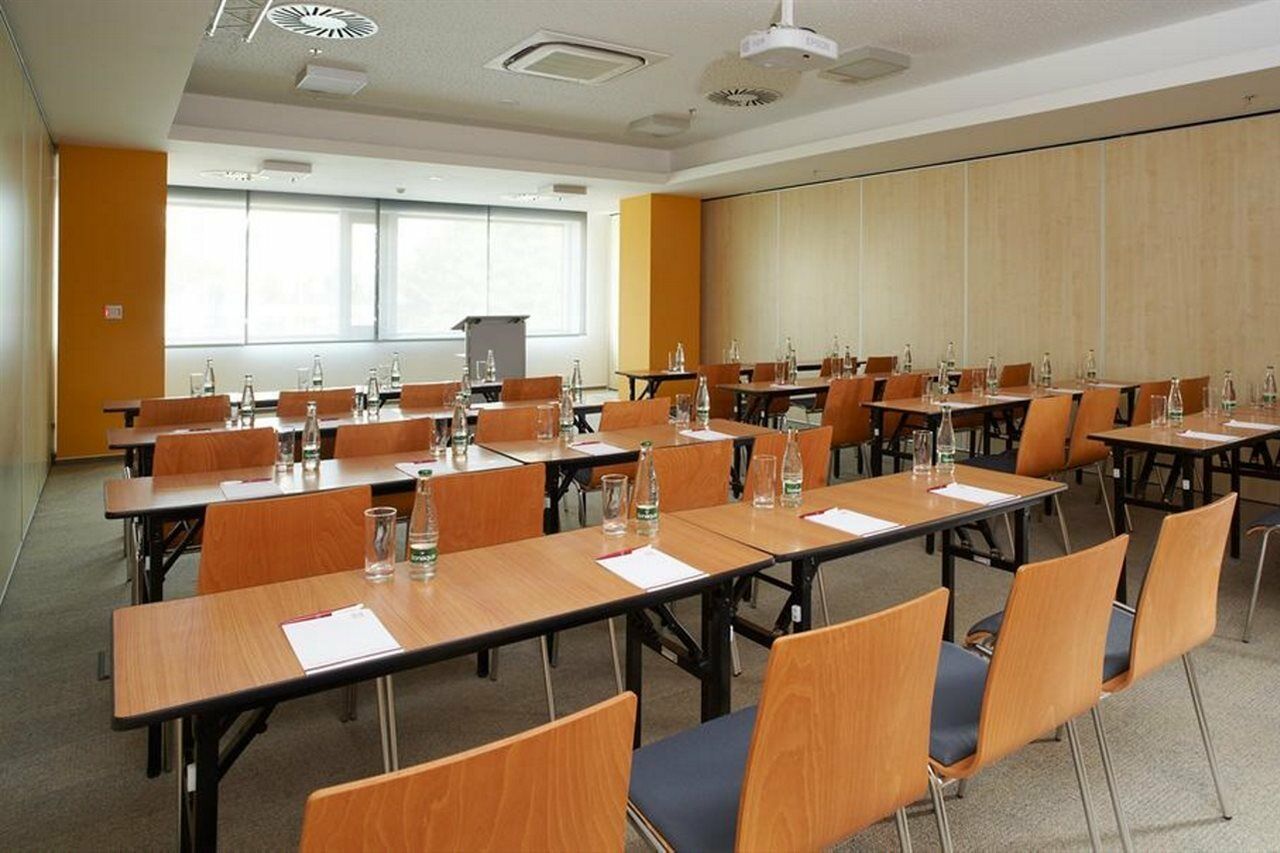 Clarion Congress Hotel Ceske Budejovice Bagian luar foto