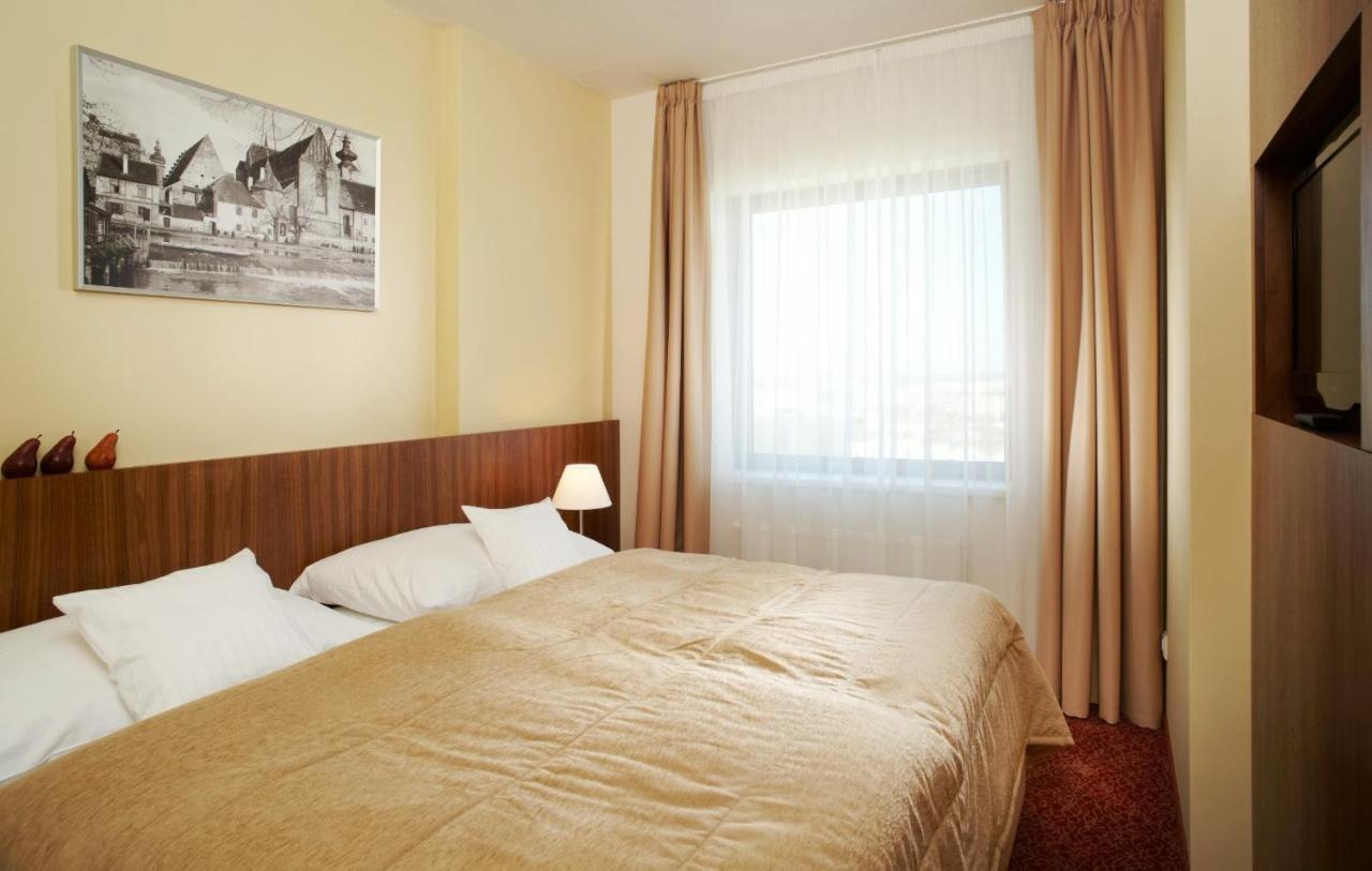Clarion Congress Hotel Ceske Budejovice Bagian luar foto